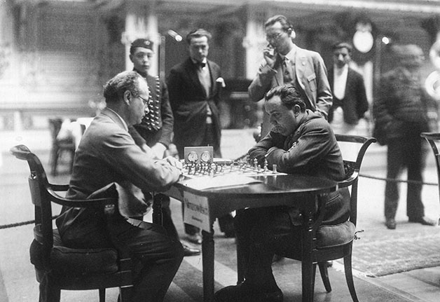 Roberto Grau vs Aron Nimzowitsch (1930)