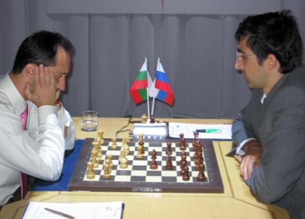 Veselin Topalov vs Vladimir Kramnik (2006) At the Top