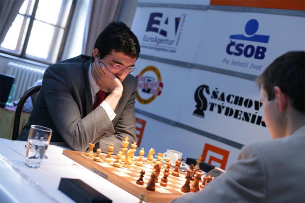 Vladimir Kramnik vs David Navara (2008)